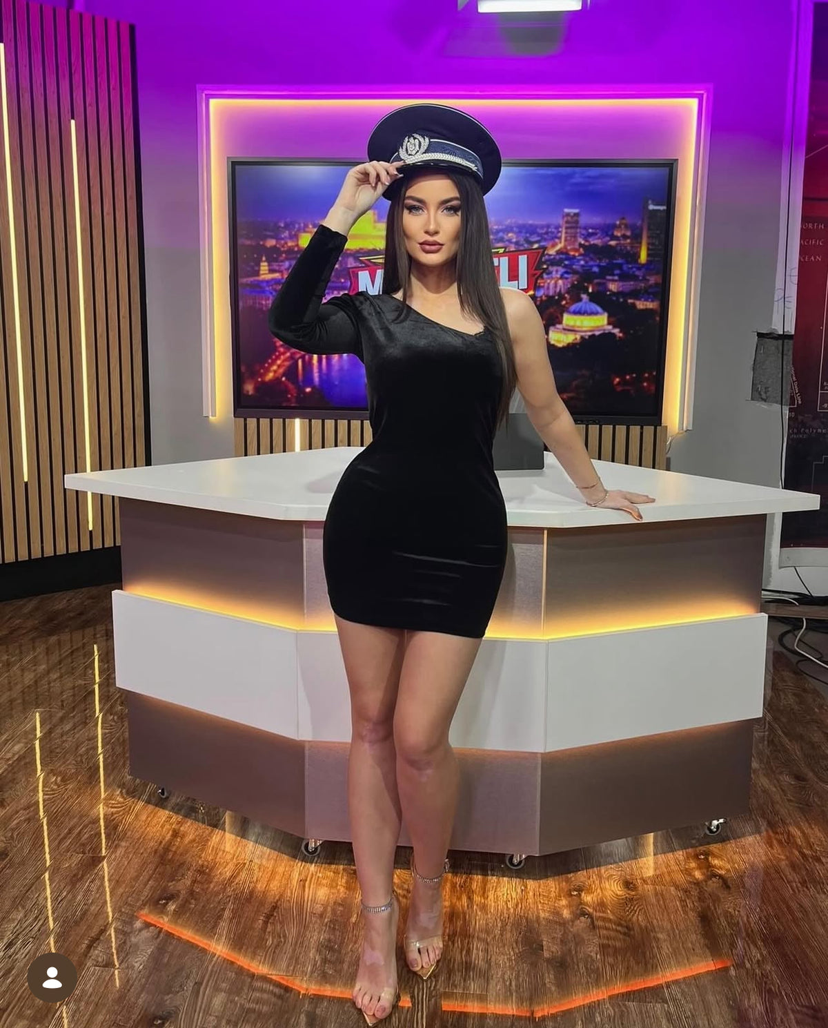 DIVA367 ruha